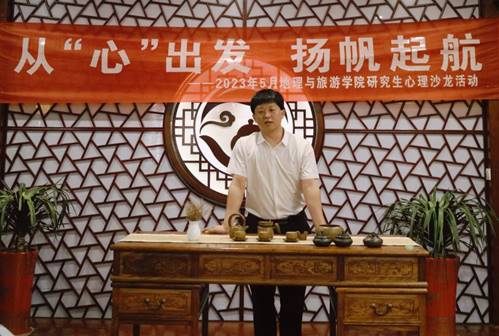 7CB6C1F219F268B76570FA2BB3E8E02E